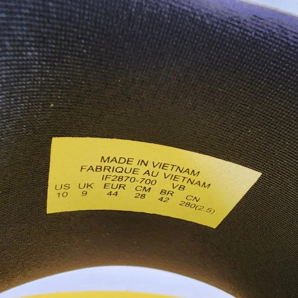 Nike Kobe Off Court Slides Mens 10 Lightning Yellow Black Mamba Logo Sandal‎ NEW